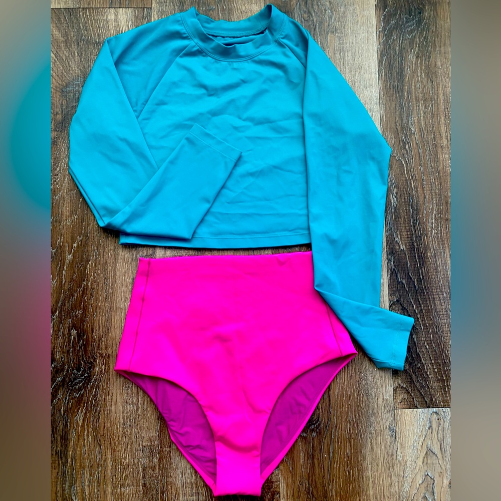 Cropped long sleeve rash guard by Jolyn size medium